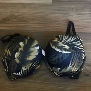 Victoria Secret Pink Push Up Bra